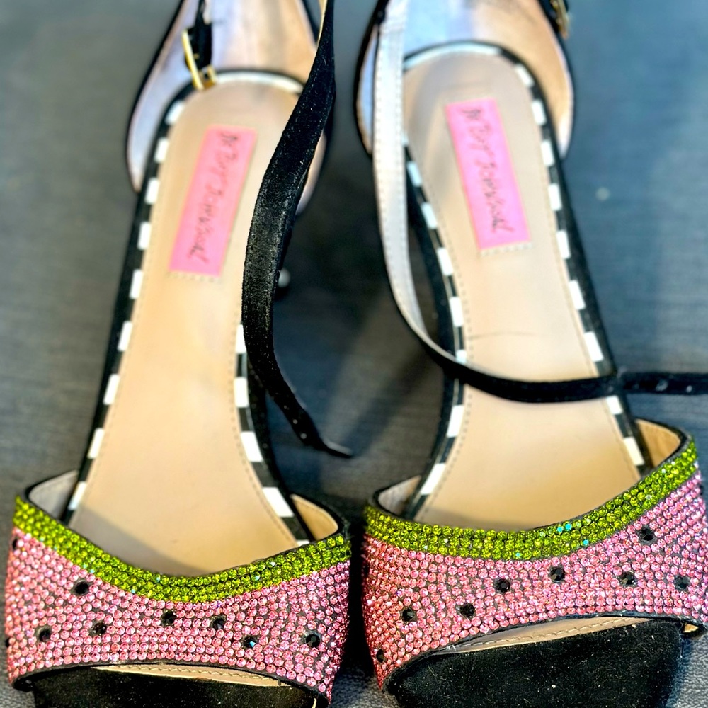 Betsey Johnson watermelon rhinestone kitten heels size 8.5